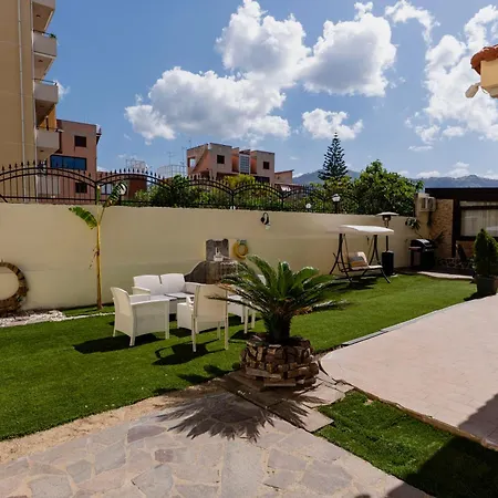 Гостевой дом Luna Di Sale - Romantic Sea & Реджо-ди-Калабрия