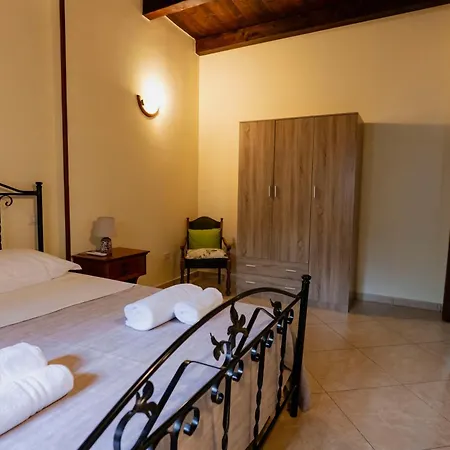 Гостевой дом Luna Di Sale - Romantic Sea & 4*