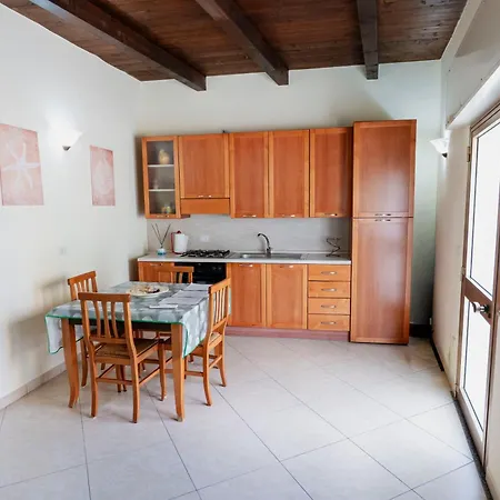 Гостевой дом Luna Di Sale - Romantic Sea & 4*